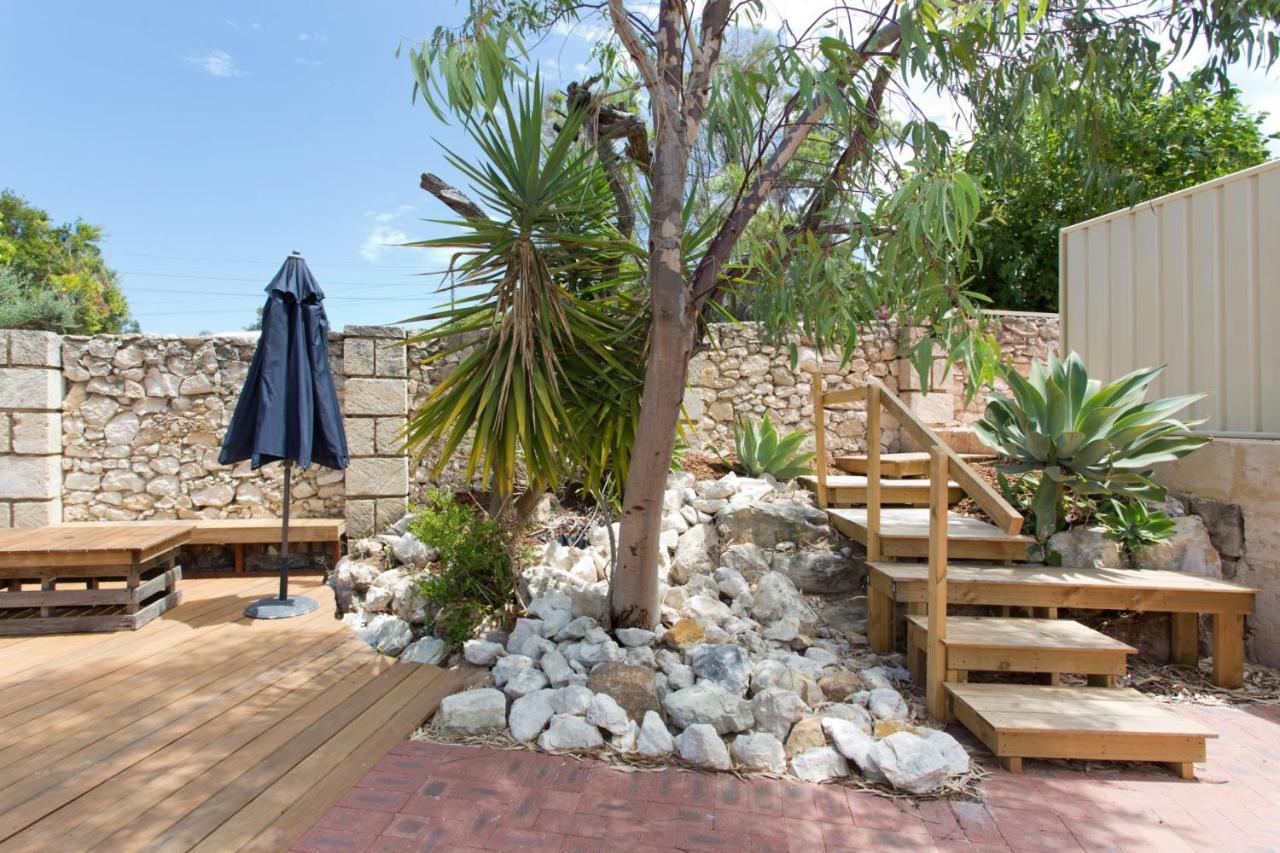 Dingo At White Gum Lodge Fremantle Luaran gambar